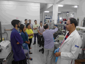 Alunos da Nova Turma de Mestrado do PBI Visitam os Laboratórios de Pesquisa