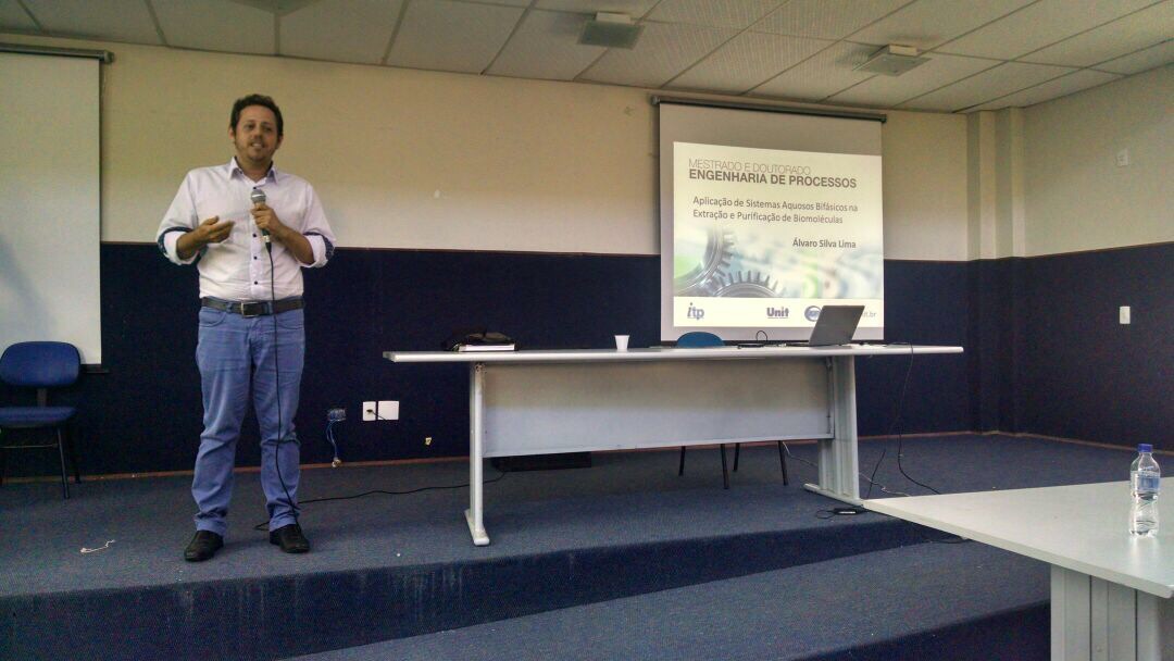 Palestra realizada durante a Semana Acadêmica de Engenharia Química da Universidade Federal de Sergipe é proferida por professor do PEP