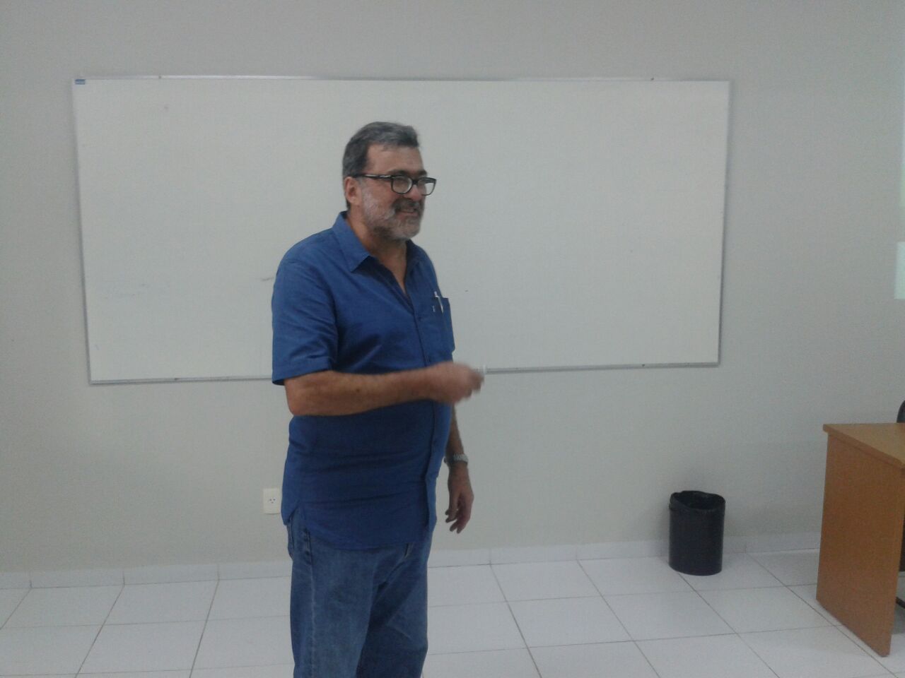Professor da UFSCar ministra palestra de Procedimentos analíticos ambientalmente amigáveis no PEP