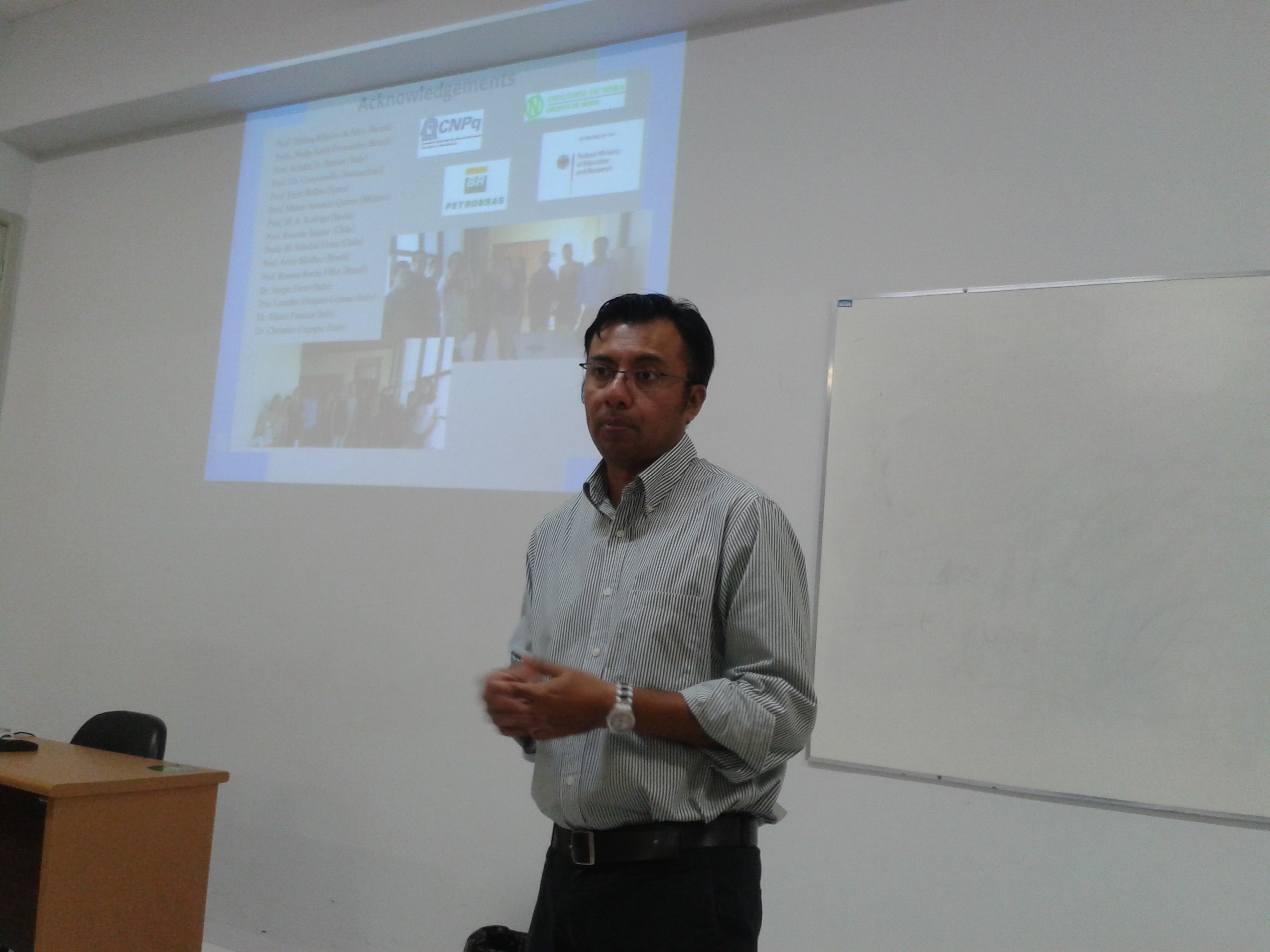 Eletrocatálises no tratamento de efluentes foi o tema da palestra proferida pelo Prof. Dr. Carlos Alberto Martines Huittle