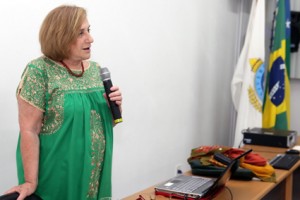 Palestrante apresenta resultados e observa comportamentos