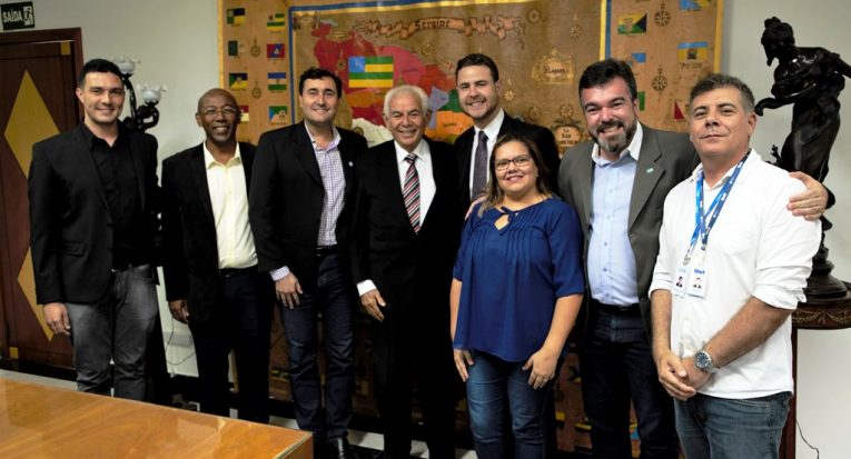 Imprensa destaca assinatura de convênio proposto pelo Programa de Pós-Graduação em Educação entre a Universidade Tiradentes, Instituto de Tecnologia e Pesquisa e o Sergipe Parque Tecnológico