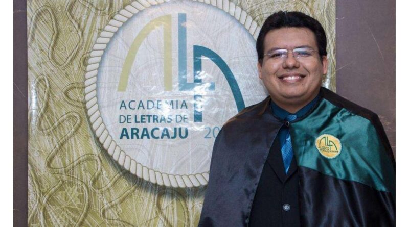 EGRESSO DO CURSO DE MESTRADO DO PPED DEFENDE TESE NA UFRJ