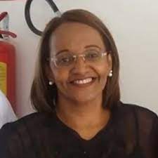 Egressa da primeira turma do curso de mestrado em Educação da Unit defende tese na Universidade Complutense de Madrid