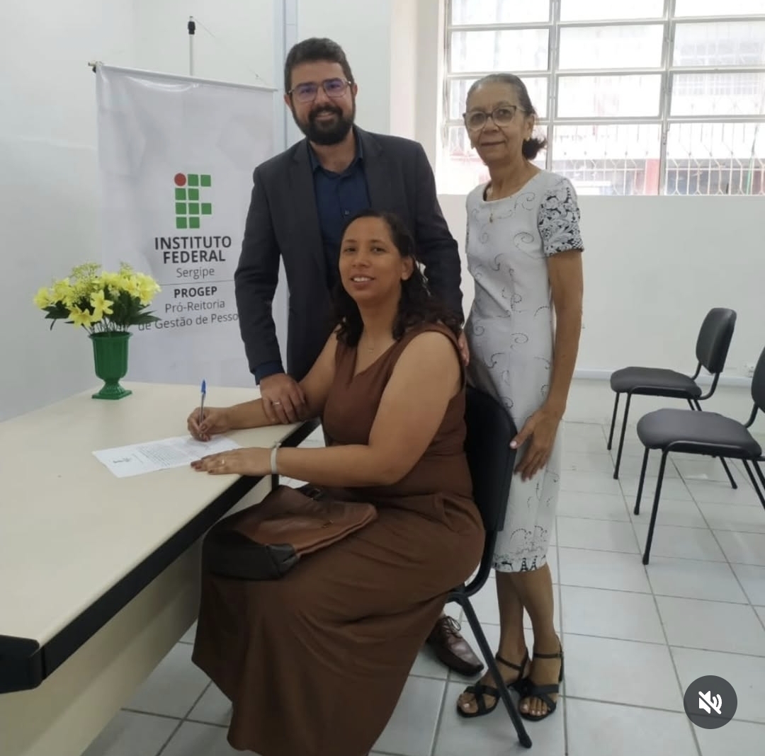 Egressa da PPED, professora Dra. Aldenise Cordeiro toma posse como professora do IFS